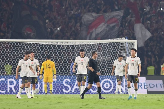 争议点球致败,国足客场0-1印尼提前一轮出局