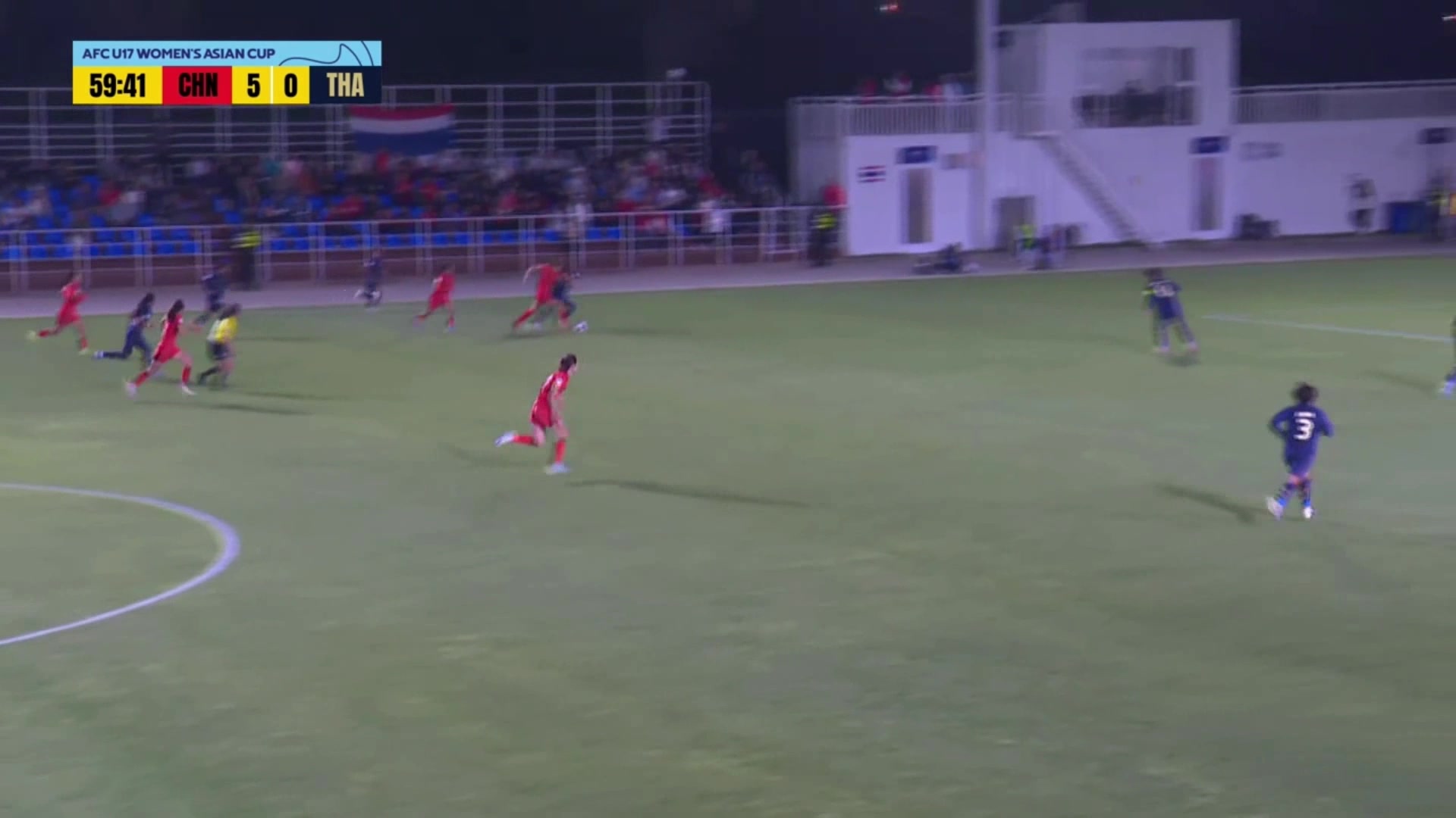 杀疯了😲！U17中国女足6-0领先泰国，黄沁怡连续过人破门